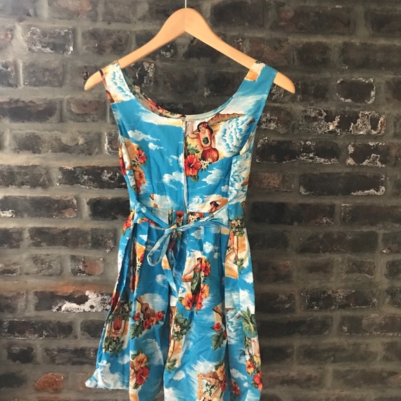 Hawaiian print dress! - Picture 4 of 8